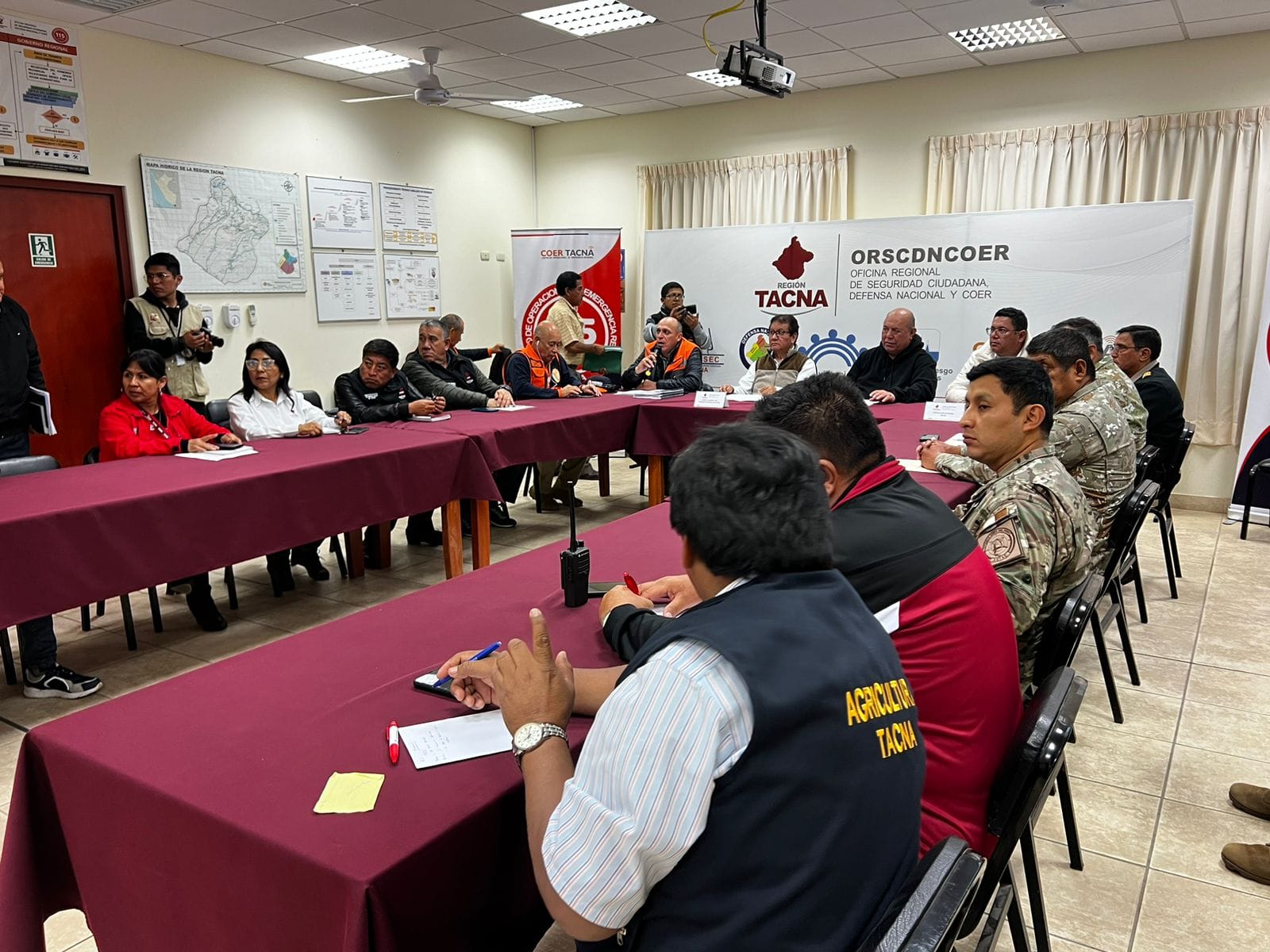 Director Regional de Agricultura Tacna participó de la reunión de la Plataforma Regional de Defensa Civil en la Sala de Crisis del Coer Tacna