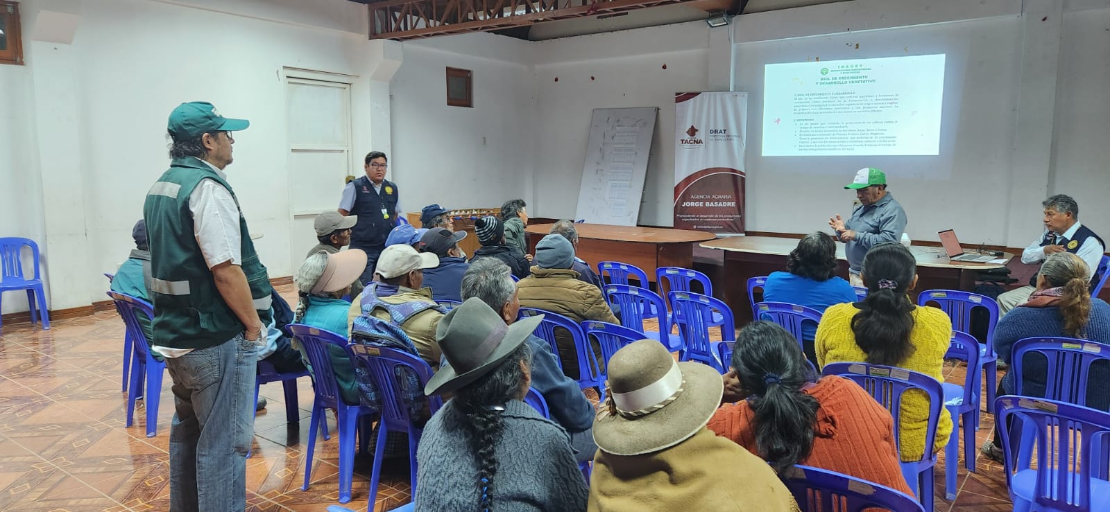 Productores de Tara del Centro Poblado Pampa Sitana recibieron capacitación